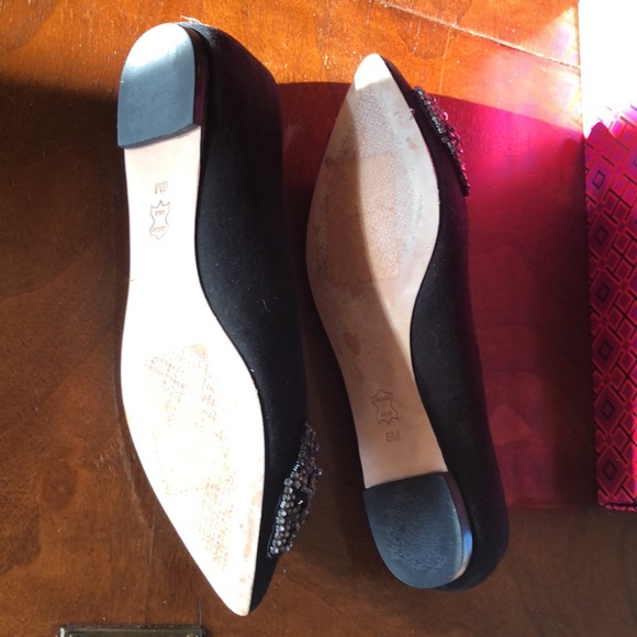 Tory Burch Vanessa Flat Black Suede Size 6 Worn Once! - Picture 4 of 5